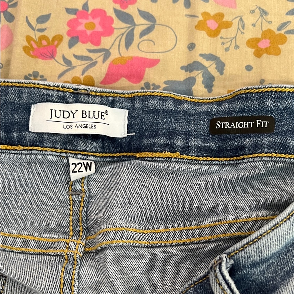 Judy Blue Classic Blue Straight Leg Jeans - Picture 2 of 7